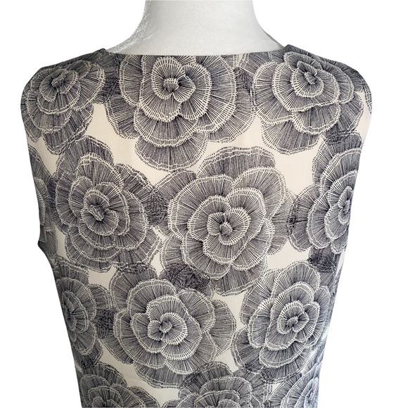 Rose + Olive Black and Cream Floral Sleeveless Layered Hem Blouse M - Picture 8 of 13